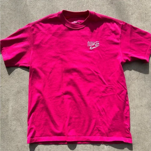 Nike Men's Vibrant Pink Short Sleeve Tee - Neon Palm- Fireberry Size M - Picture 1 of 7